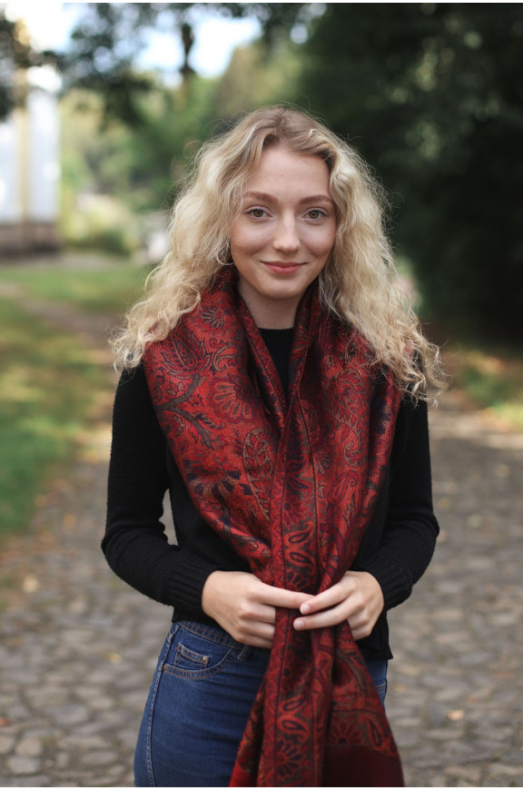 Schals aus Viskose und Seide mit Lurex